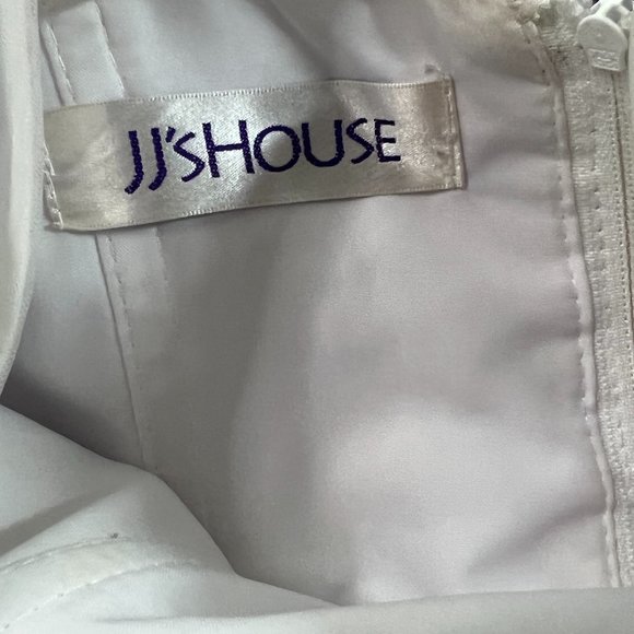 📌 JJs House Princess Wedding Gown, Tulle, Lace and Beading, Sleeveless - Picture 15 of 16